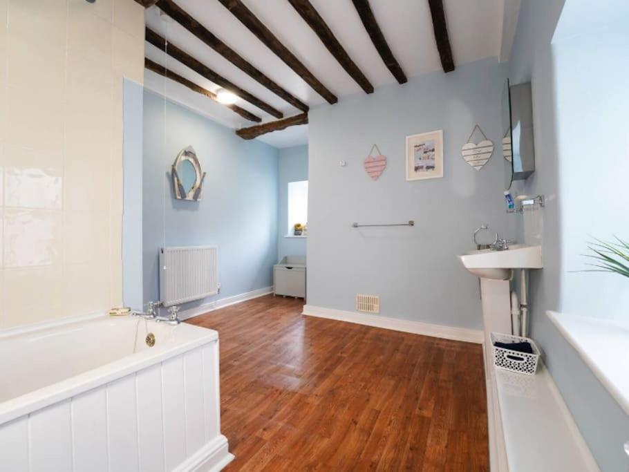 Characterful 3 Bedroom Holiday home